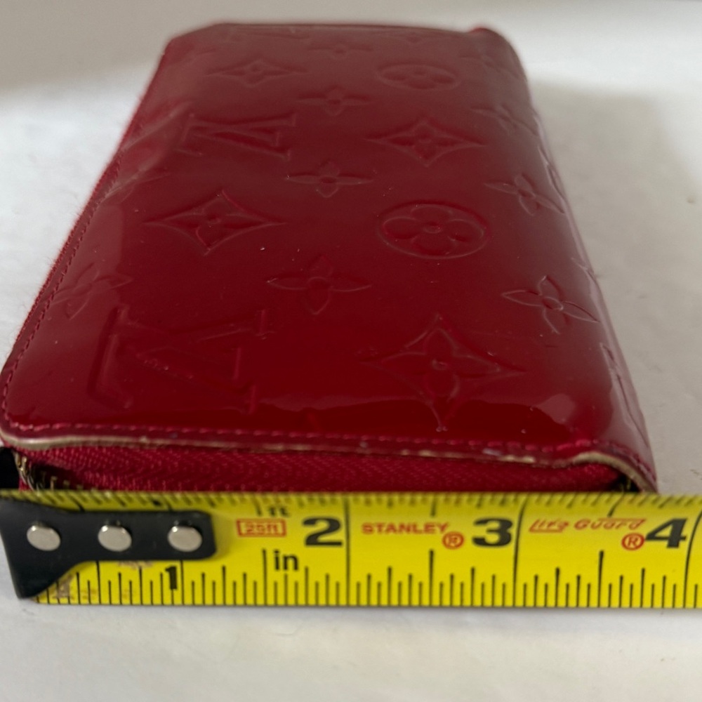 Authentic Louis Vuitton LV Red Vernis Leather Zippy Wallet - Picture 16 of 16
